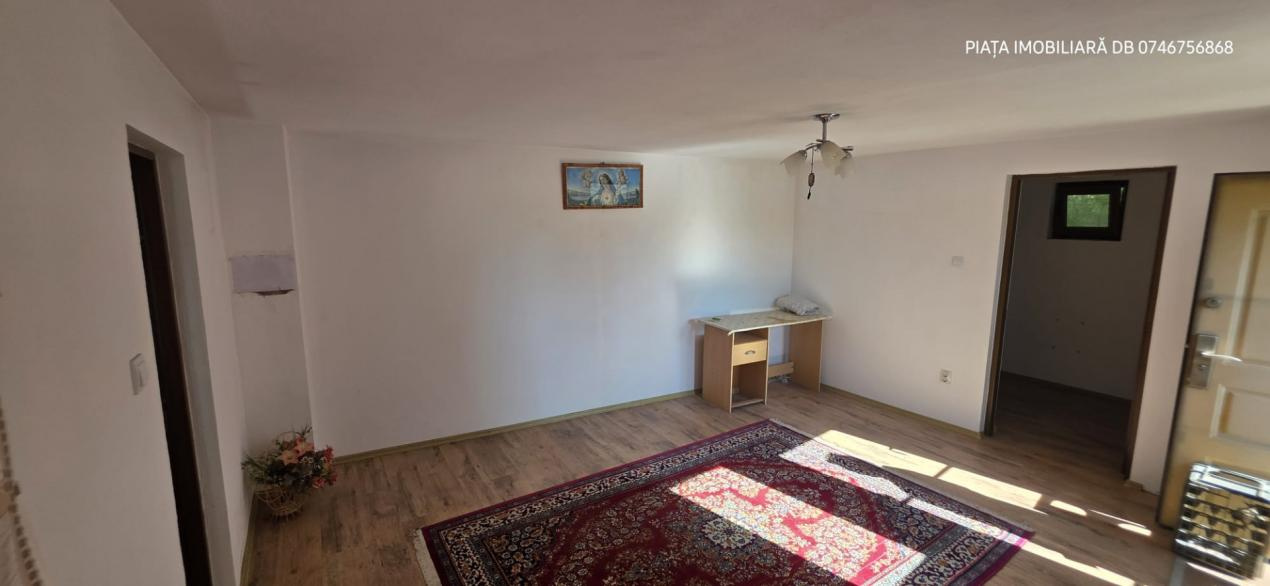 🏡 Enormous Individual Villa + Guest House and Double Garage | 1,000 sqm Land 3