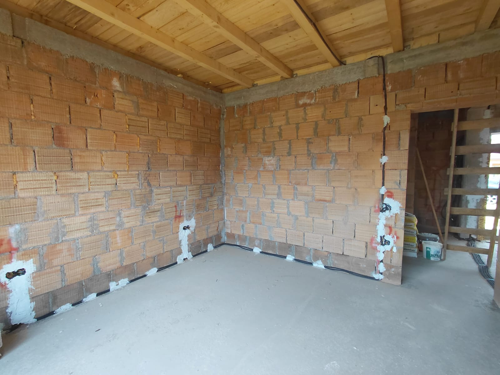 House P+loft, 100 sqm usable, land 892 sqm – Bod, Brașov County, 154,900 Euro 3
