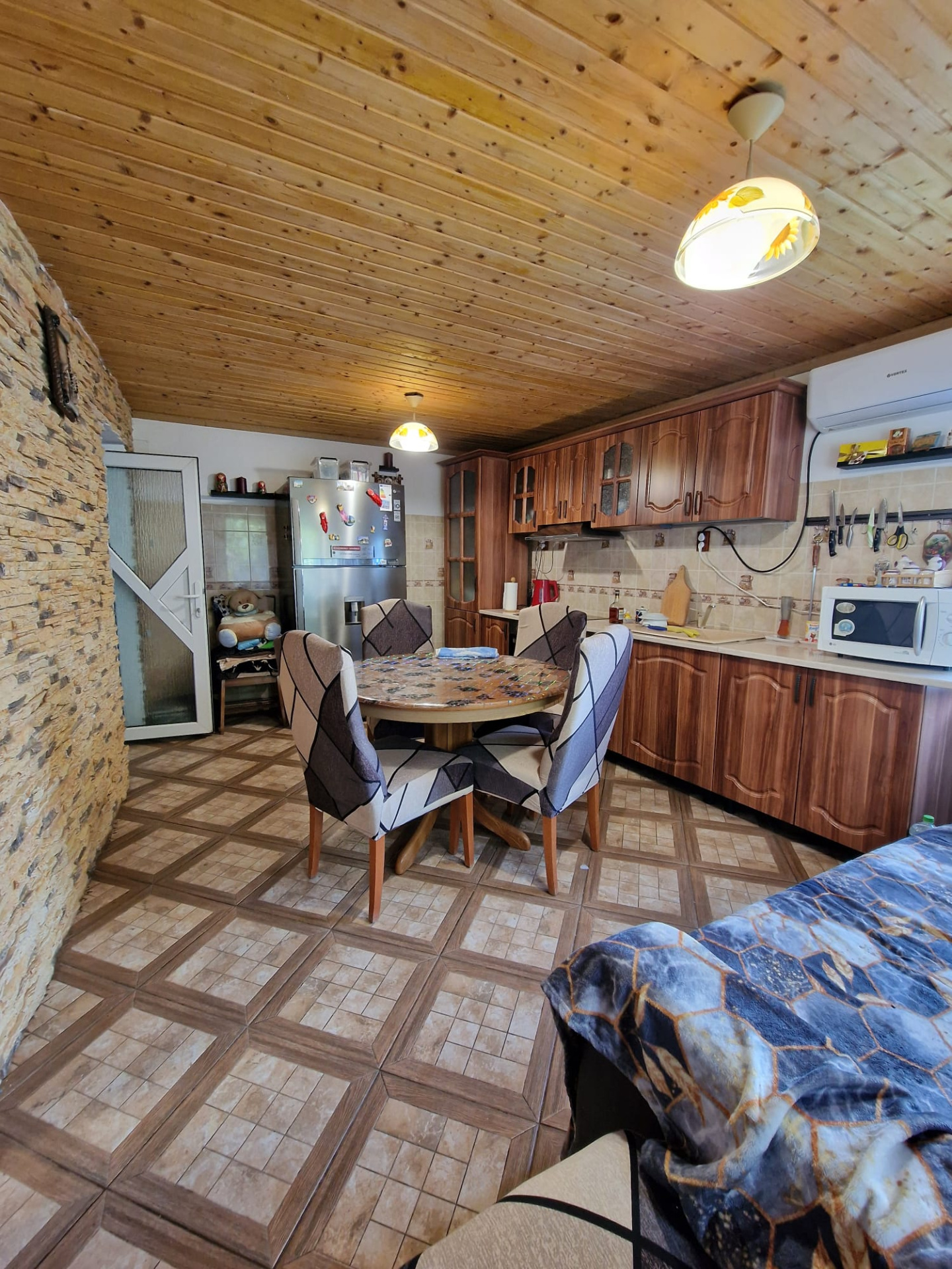 House for sale in Mircea Vodă + 1600 sqm land 4