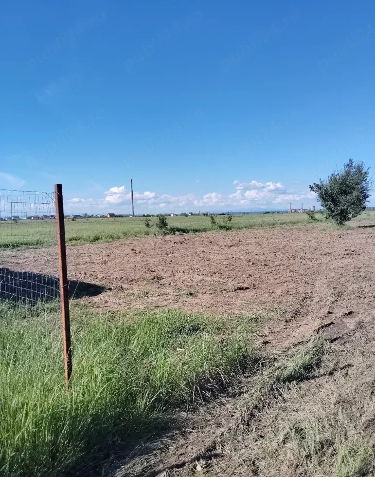 Teren de vânzare în AG Bradu