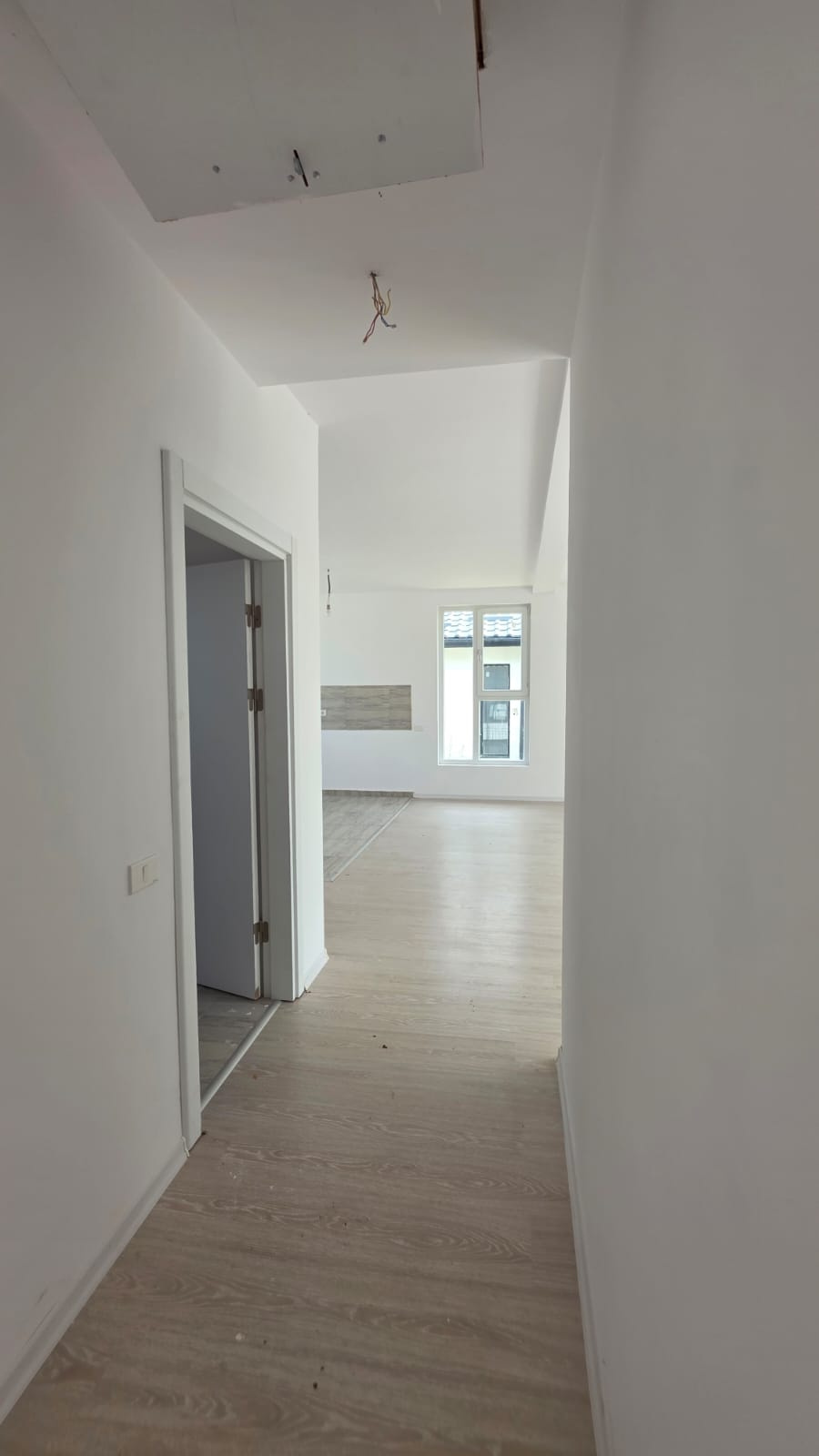 Single-family house on ground floor | 4 rooms | 106 sq m usable | 300 sq m plot | Tunari 4