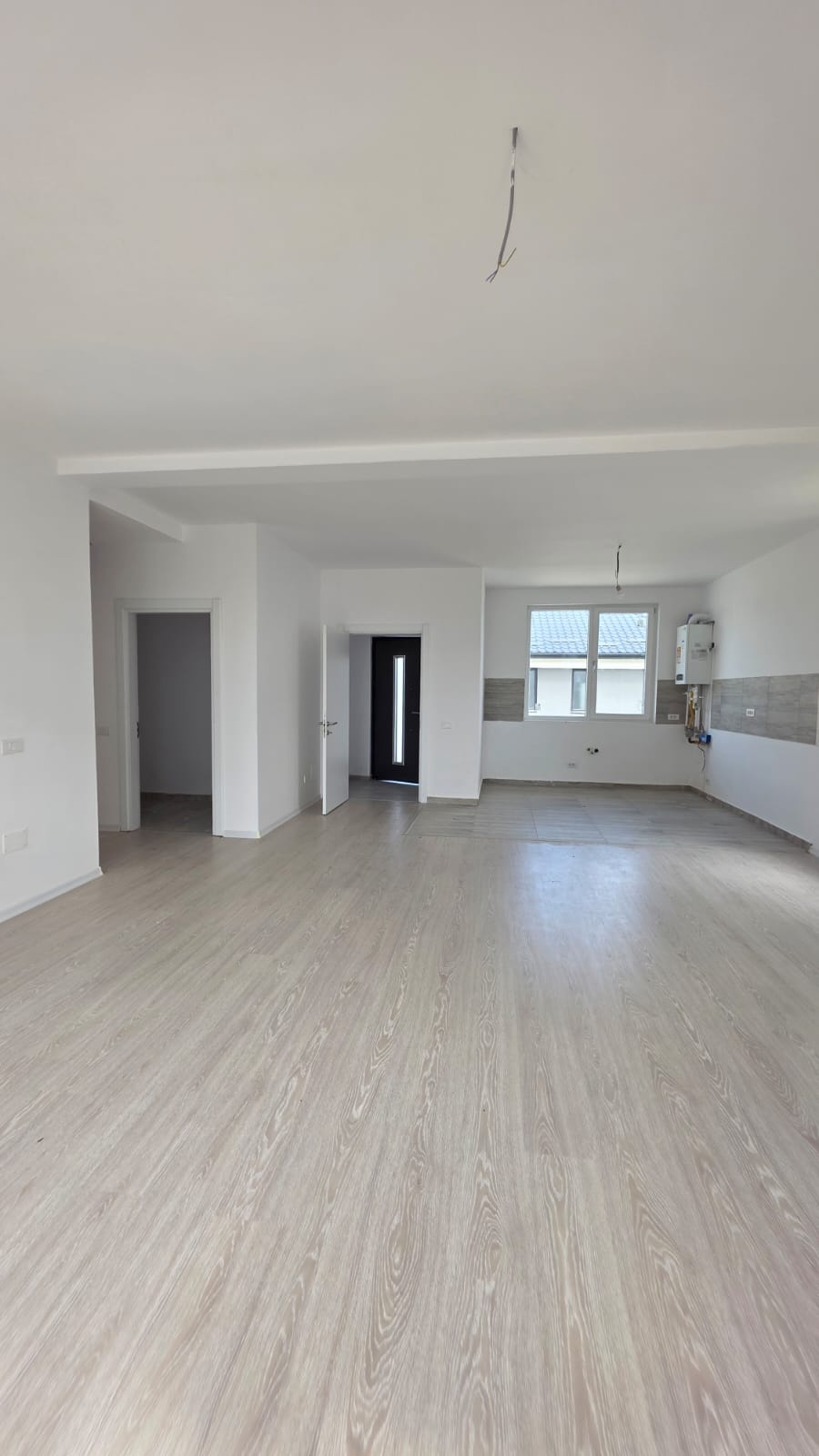 Single-family house on ground floor | 4 rooms | 106 sq m usable | 300 sq m plot | Tunari 2