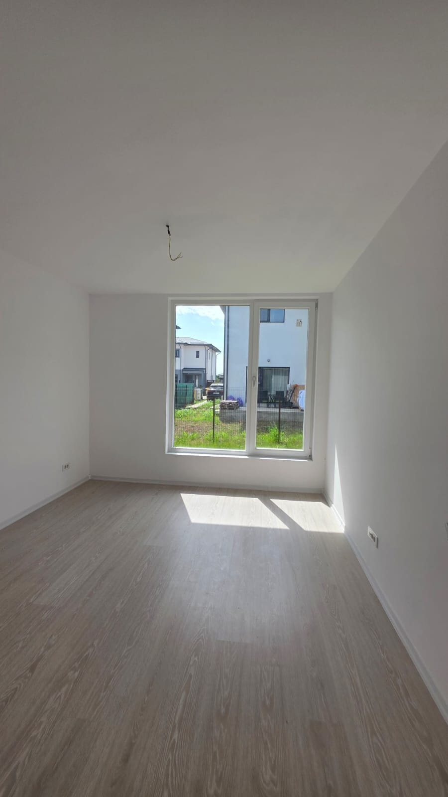 Single-family house on ground floor | 4 rooms | 106 sq m usable | 300 sq m plot | Tunari 5