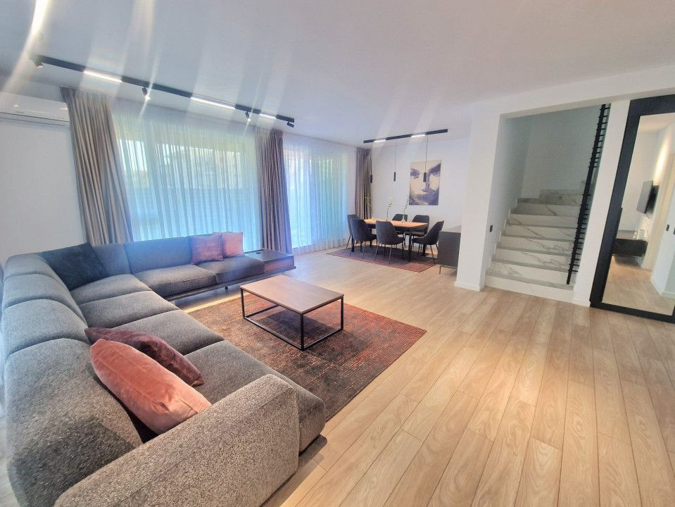 Casă de vânzare în IF Voluntari, B-dul Pipera Nr. 1Z ([object Object]), 240 m²
