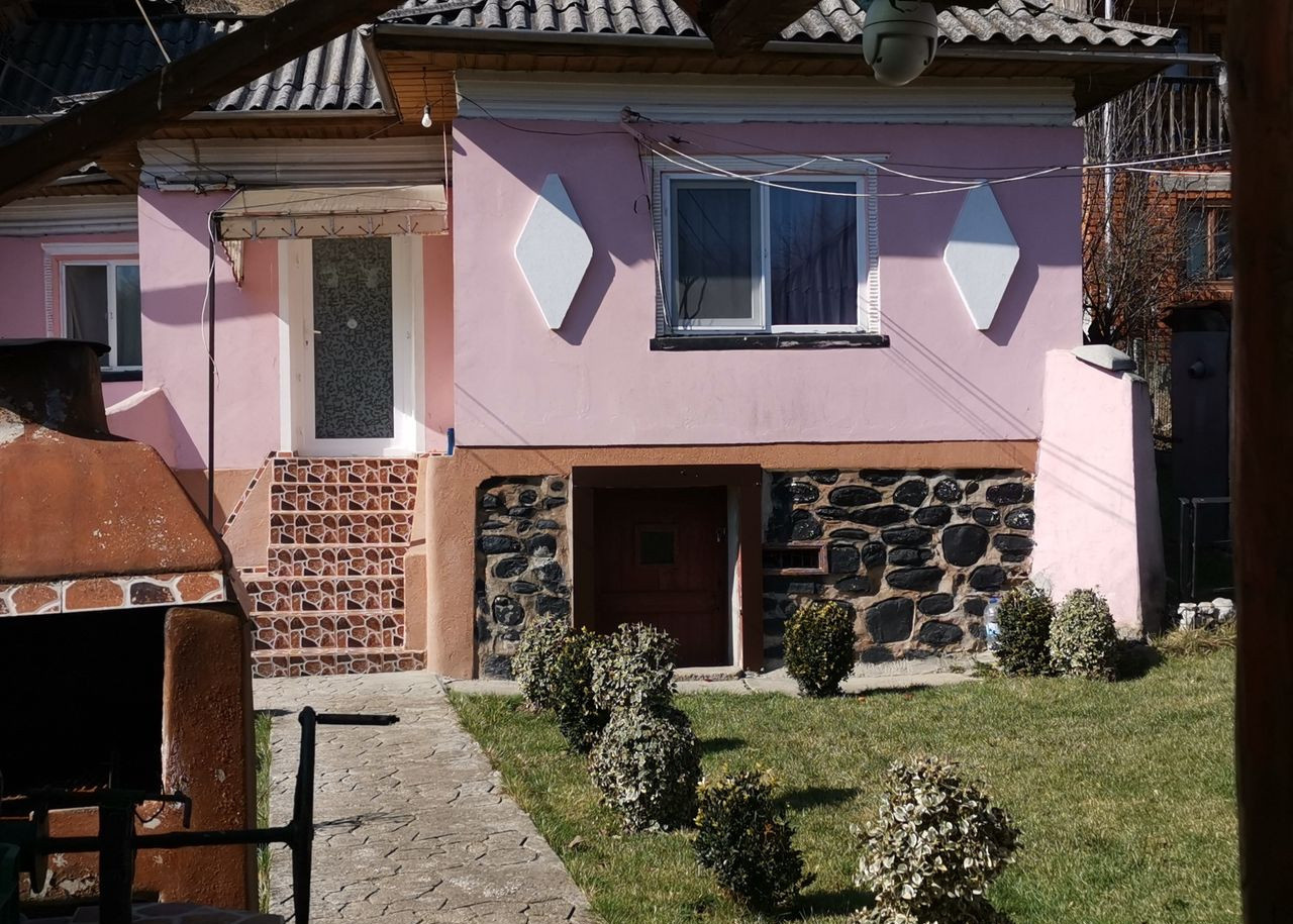 Casă cu 2 Camere și Teren Generos – Aninoasa (Sat Slănic), Argeș