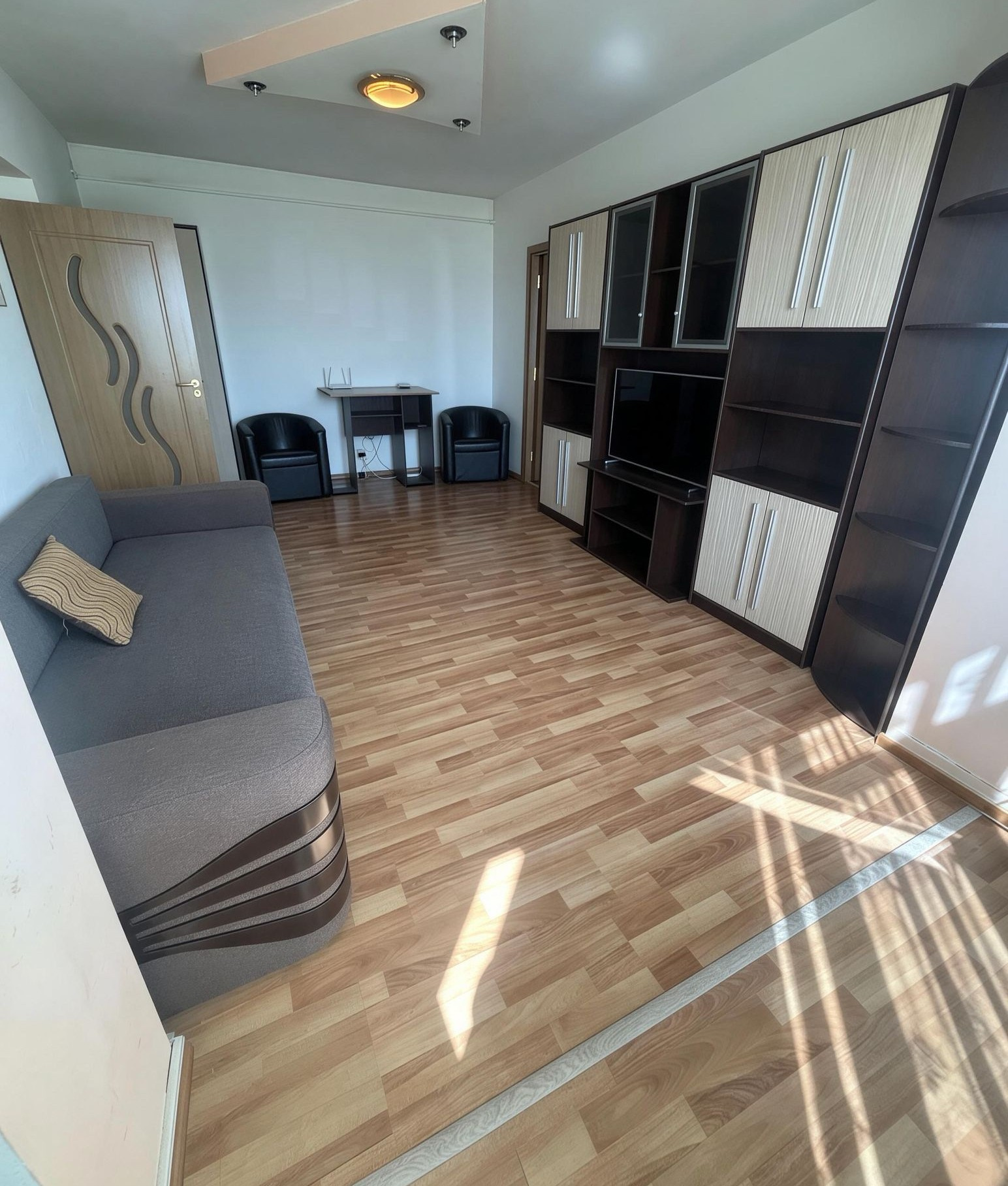 Apartament 2 camere de vânzare – Zona Craiovei, Strada Tineretului