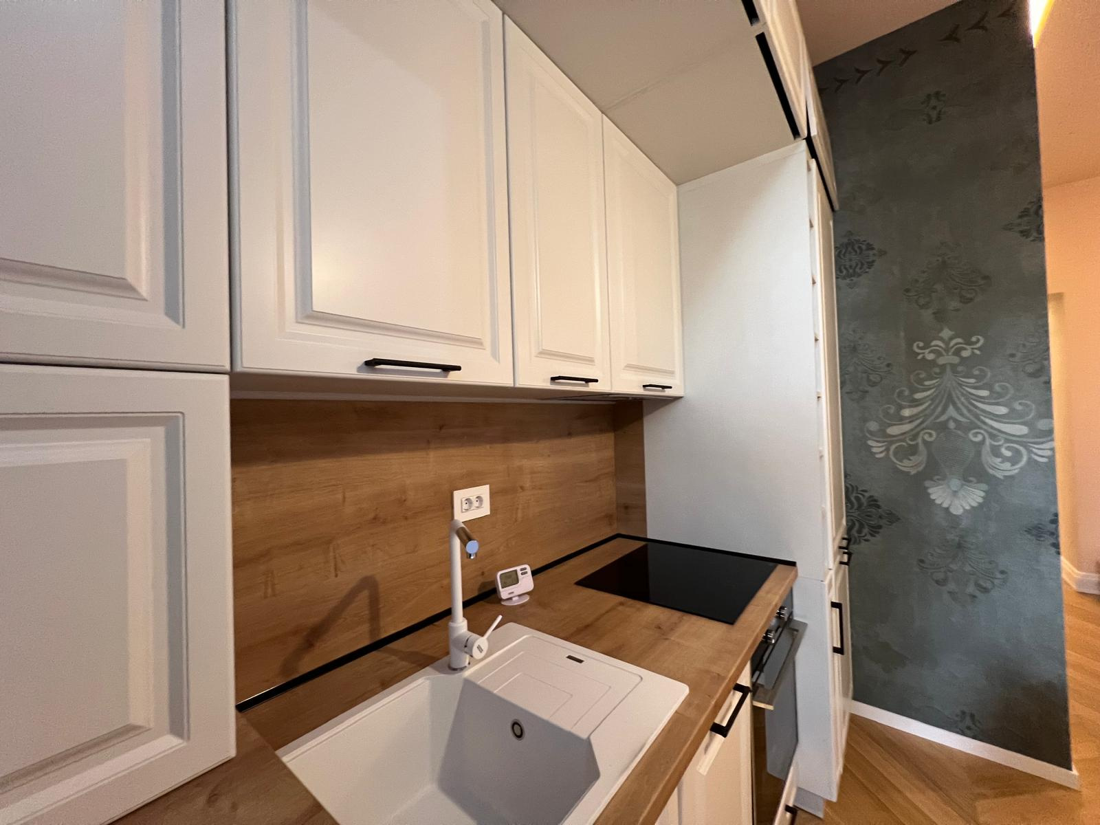 Apartament spațios cu 1 cameră + dormitor la mezanin, Ultracentral