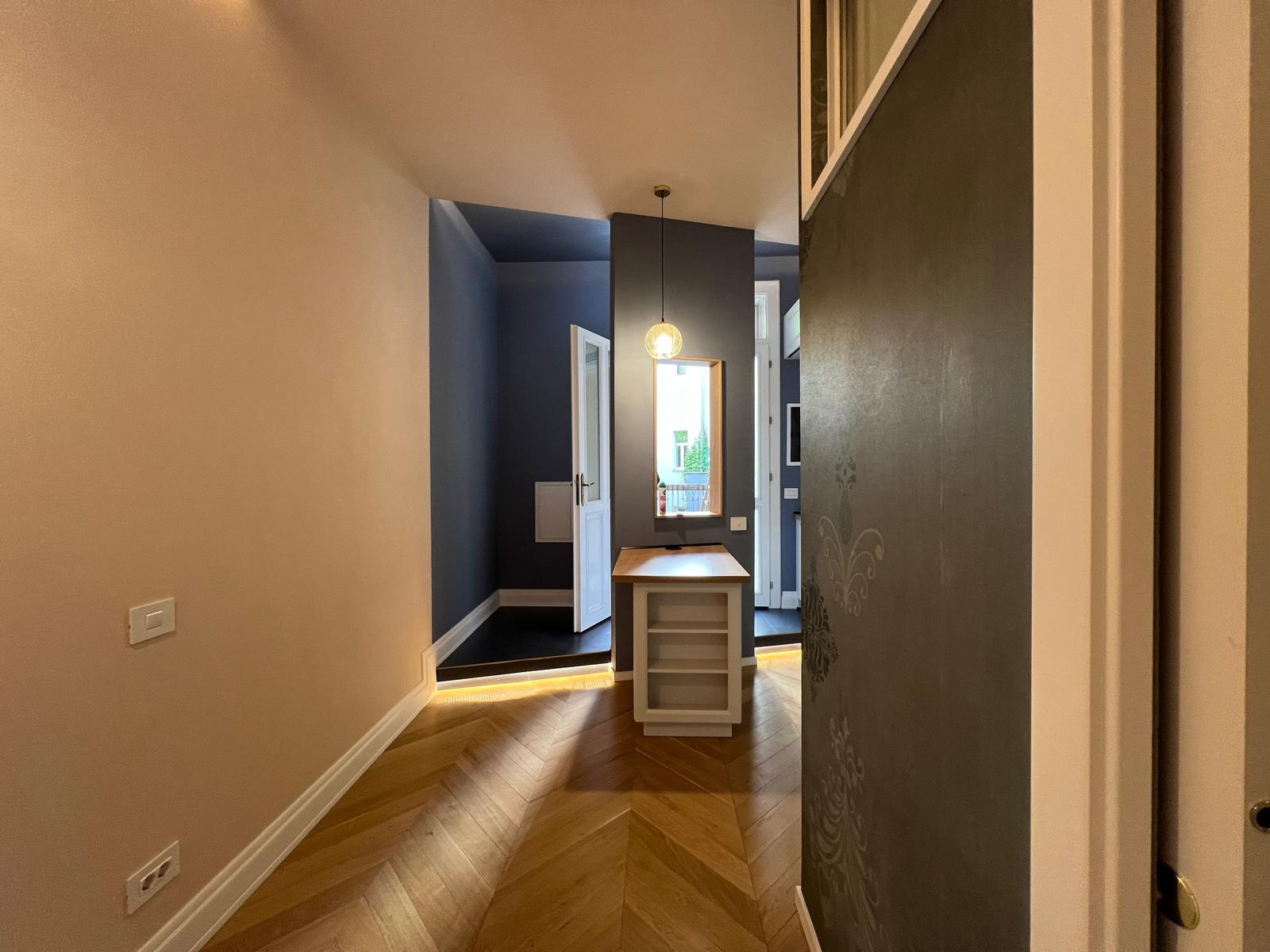 Apartament spațios cu 1 cameră + dormitor la mezanin, Ultracentral