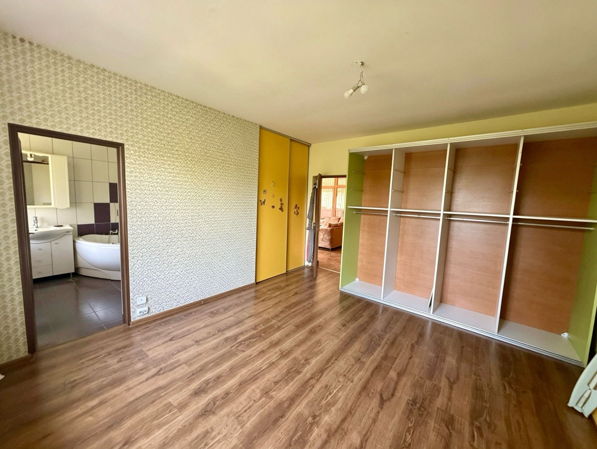 ȘTEFĂNEȘTI | CASĂ PREMIUM | ZONĂ LINIȘTITĂ | FINISAJE DE CALITATE