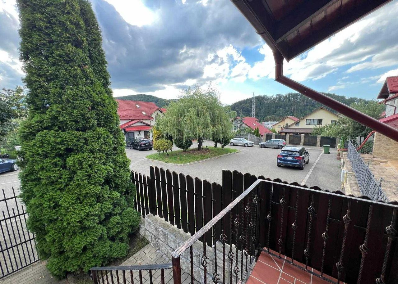 Casă de închiriat în BV Sacele, Molidului Nr. fn ([object Object]), 200 m²
