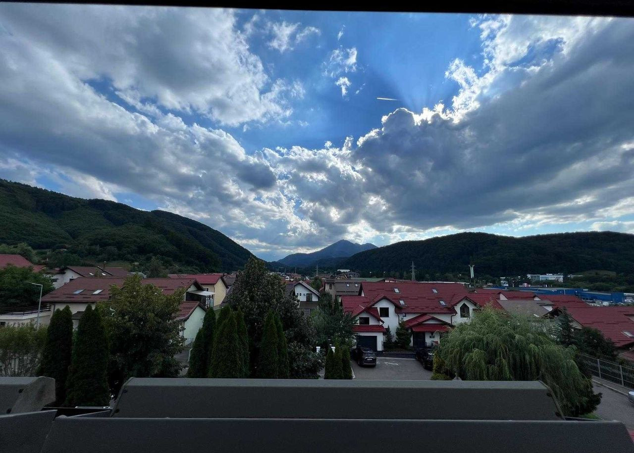 Casa de închiriat str Molidului, Bunloc