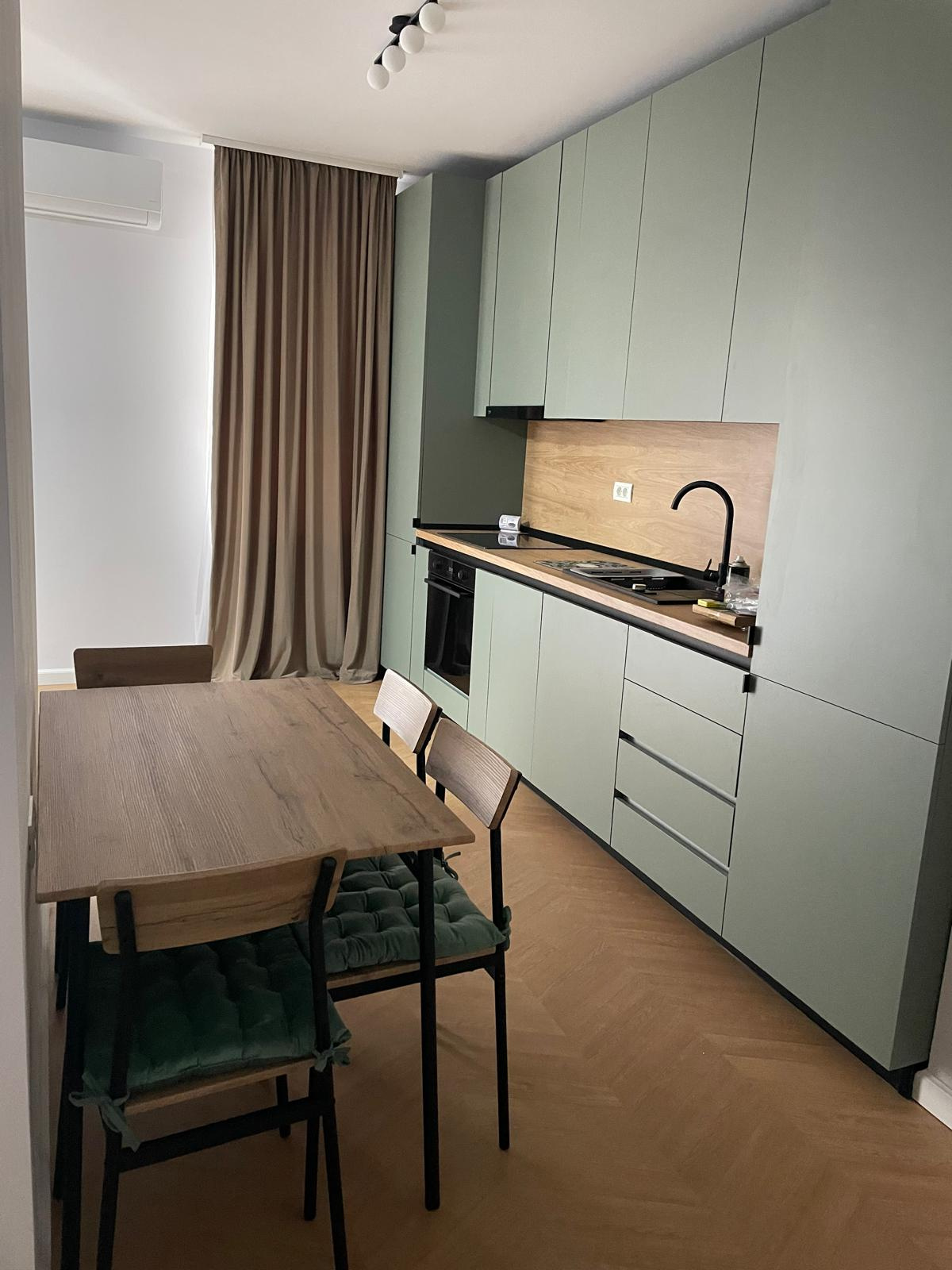 De închiriat apartament 2 camere, et 1 , langa City Mall, Constanta