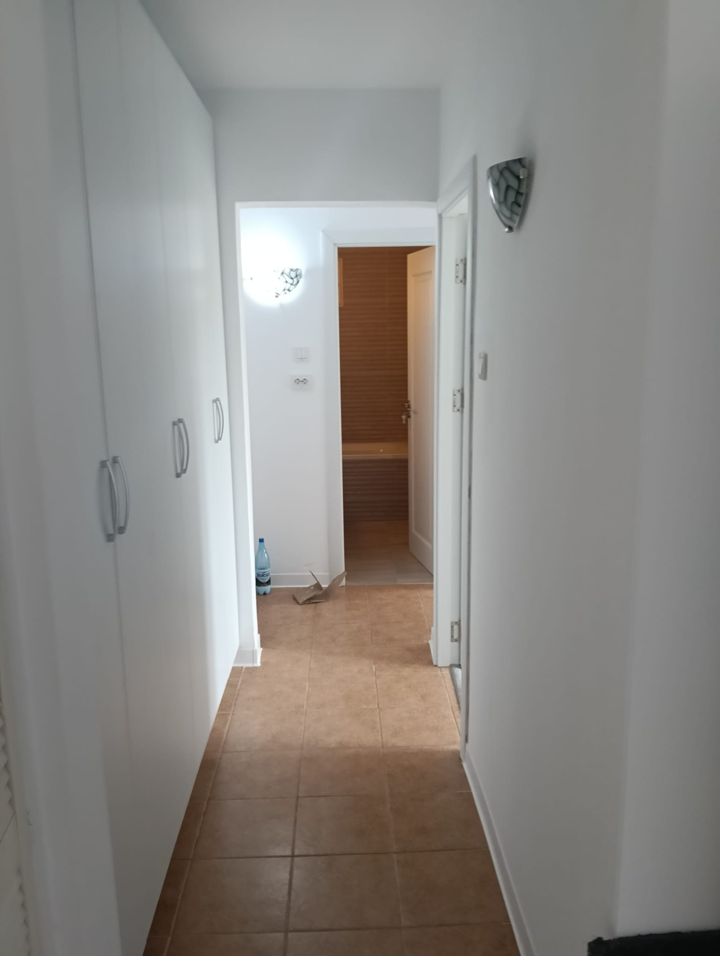 Apartament 3 camere decomandate de închiriat – Zona Lipovei, locație excelentă