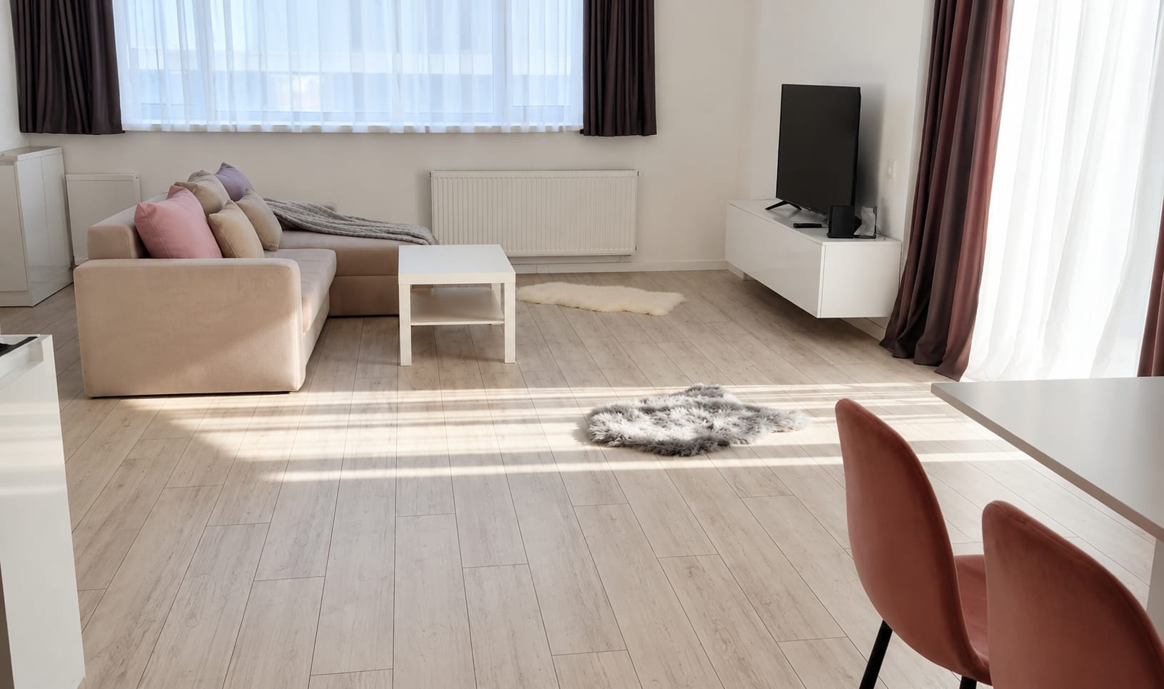 De închiriat apartament 2 camere LUX cu parcare  - Calea Torontalului