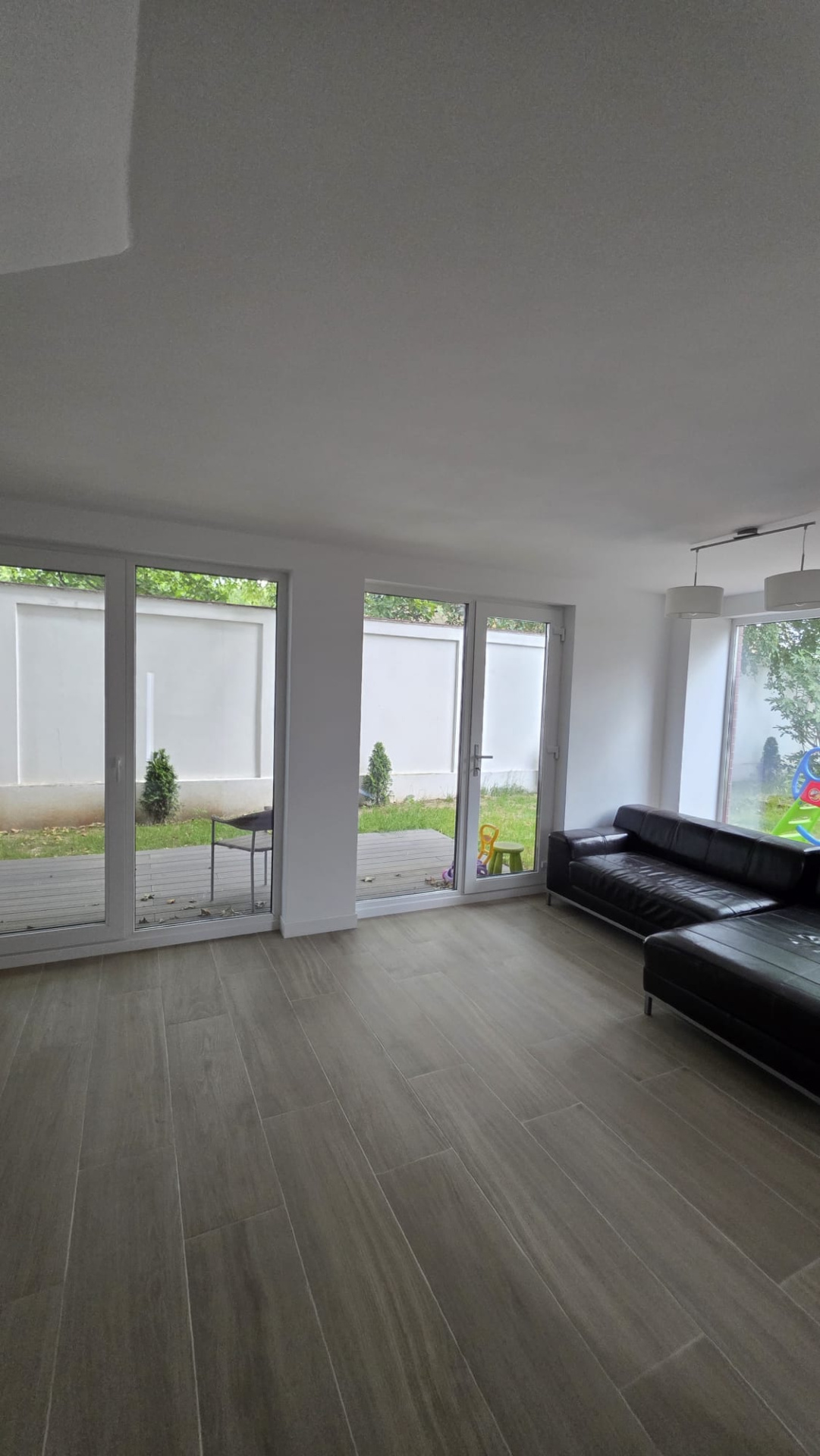 Duplex Premium | 145 mp utili | Curte 90 mp | 4 băi | Otopeni