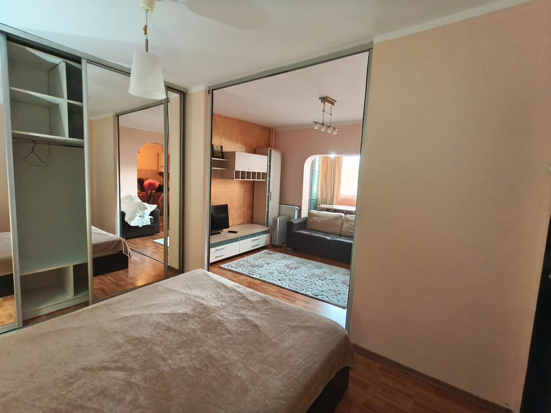 Apartament 2 camere de vanzare zona Vitan Mall