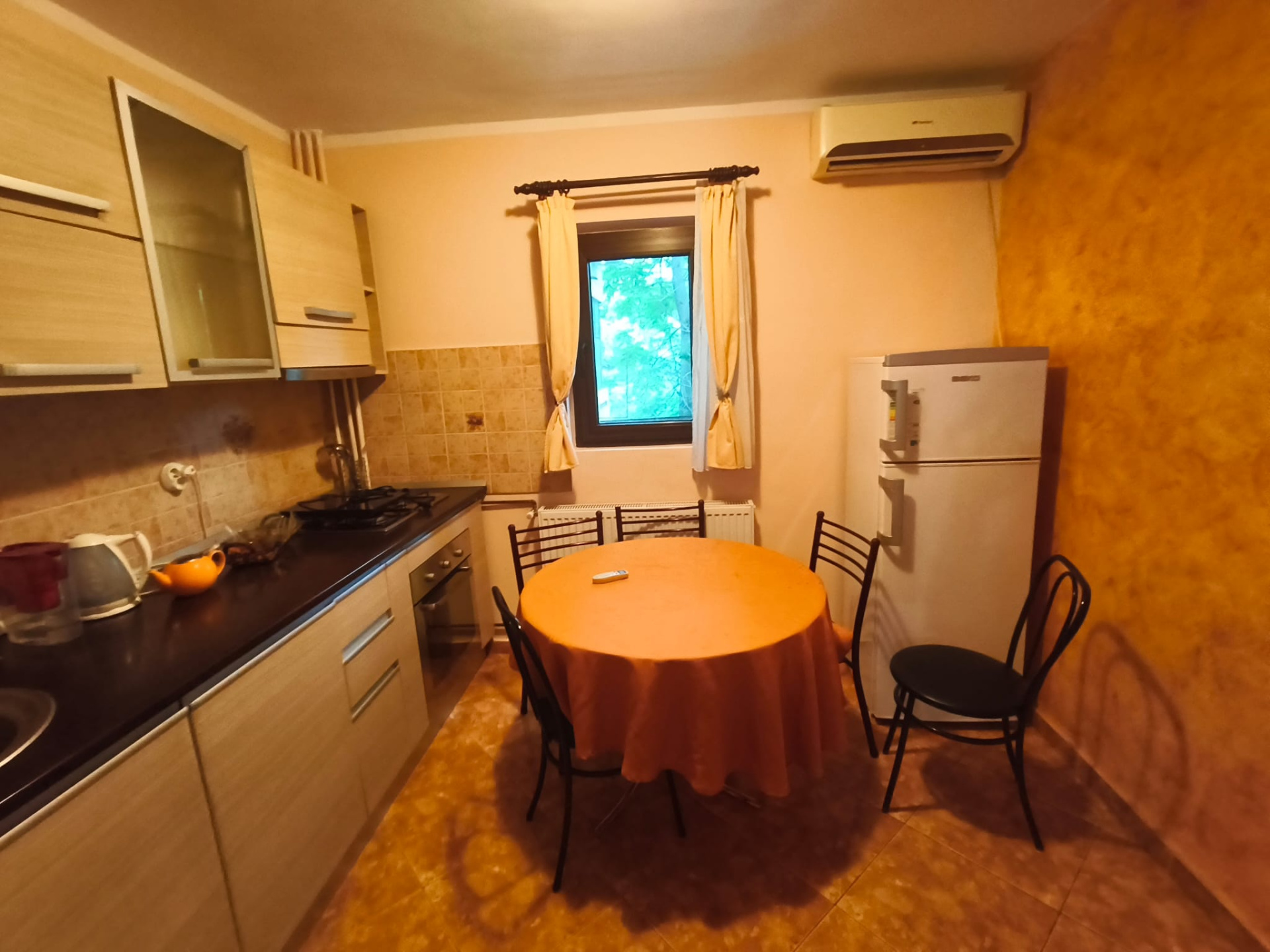 Apartament 2 camere de vanzare zona Vitan Mall