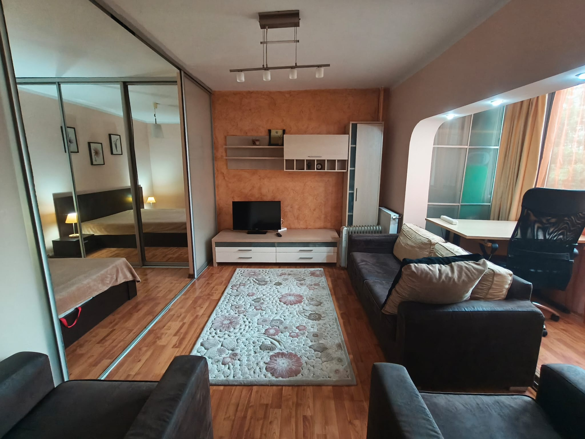 Apartament 2 camere de vanzare zona Vitan Mall