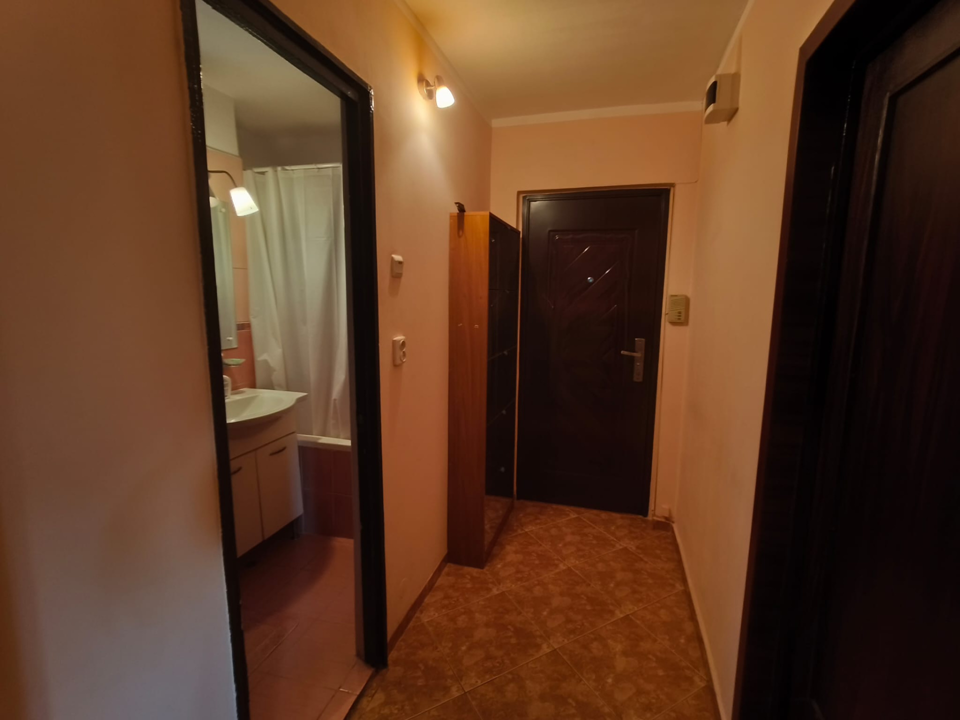 Apartament 2 camere de vanzare zona Vitan Mall