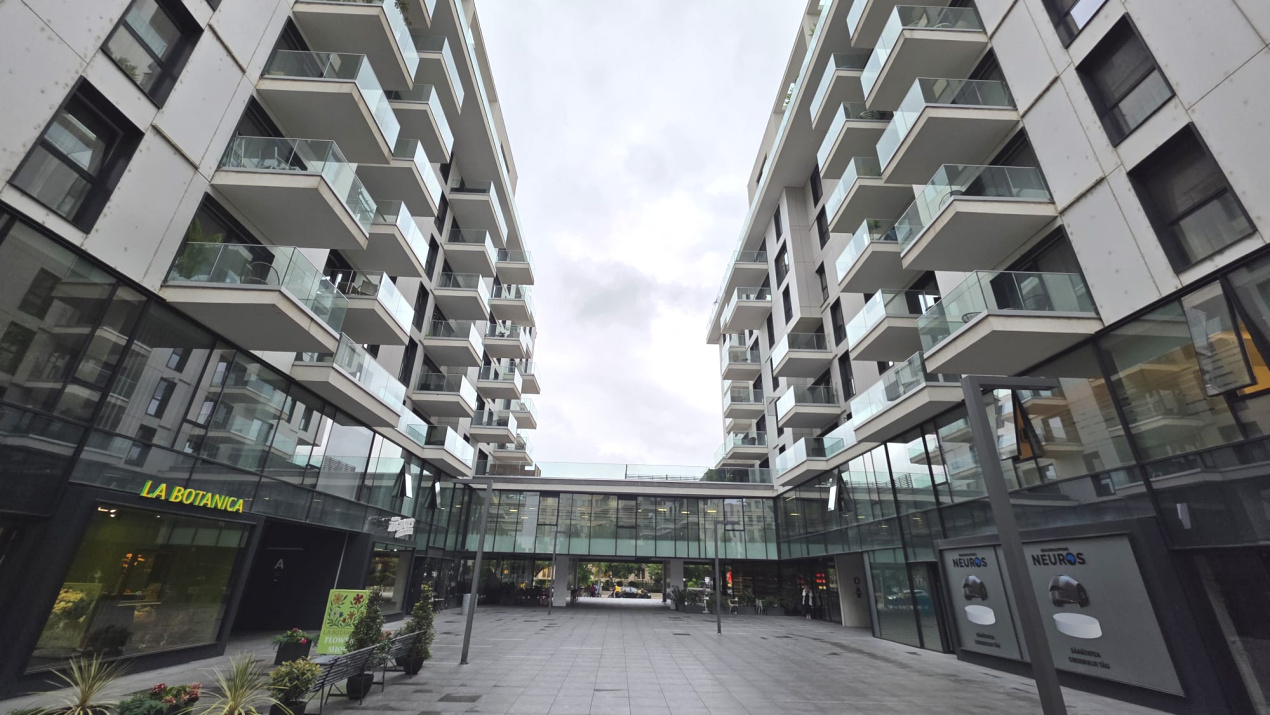 Apartament de vanzare -2 camere- mobilat-garaj- One Herastrau Plaza