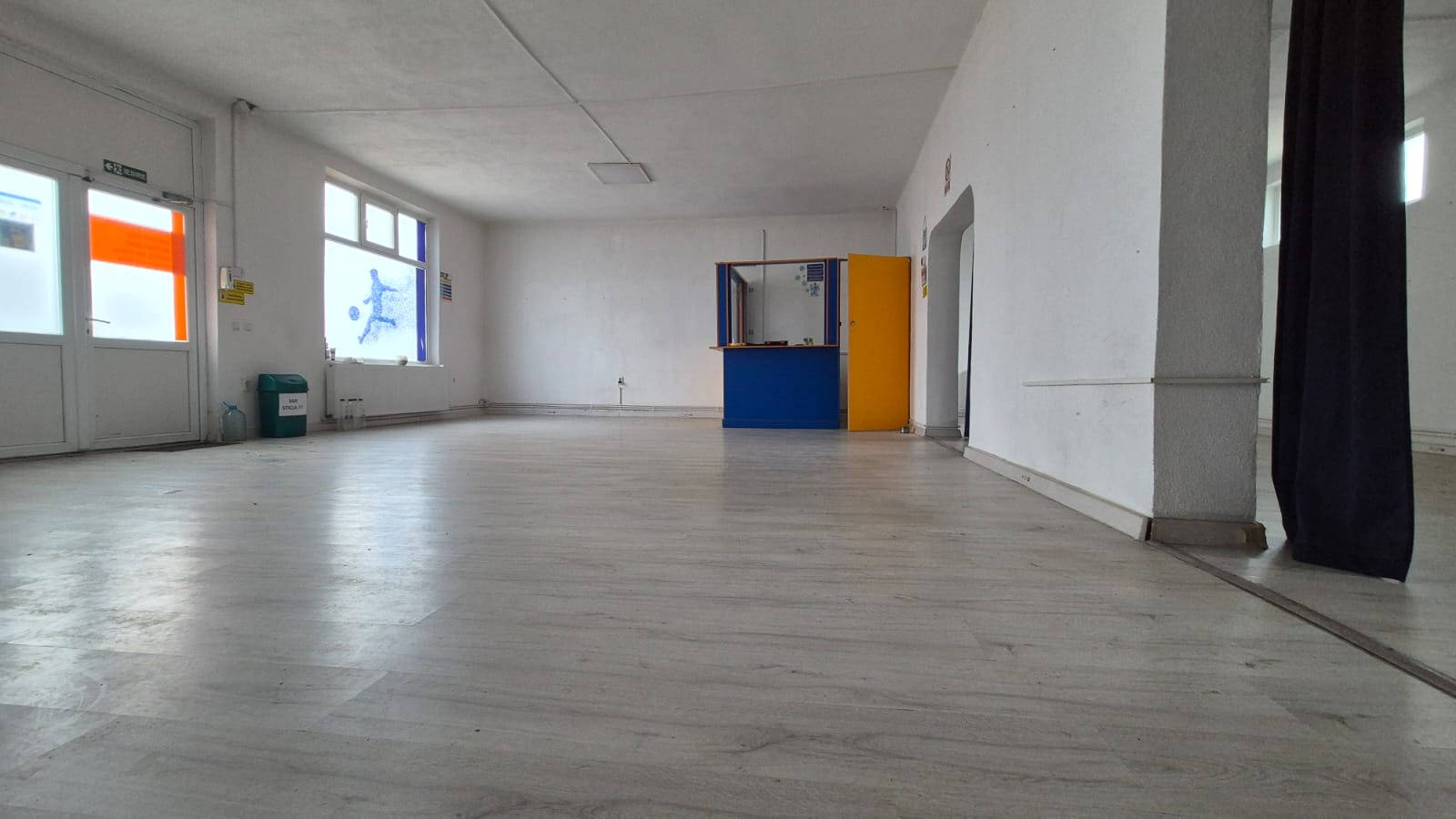 Spațiu Comercial 210 mp + Teren 2.000 mp | Centru Băjești | Chiriaș Existent