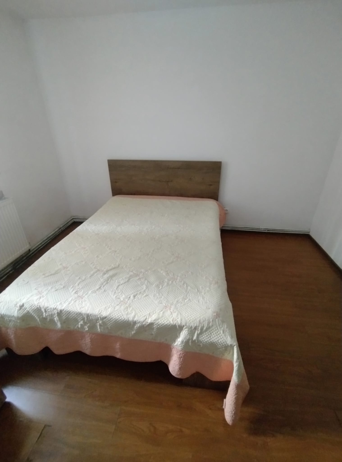 APARTAMENT 2 CAMERE TRIVALE PARTER