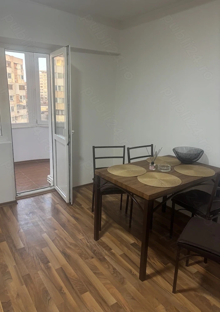 De vânzare apartament 2 camere , et 6/8– Zona Trocadero, Constanța