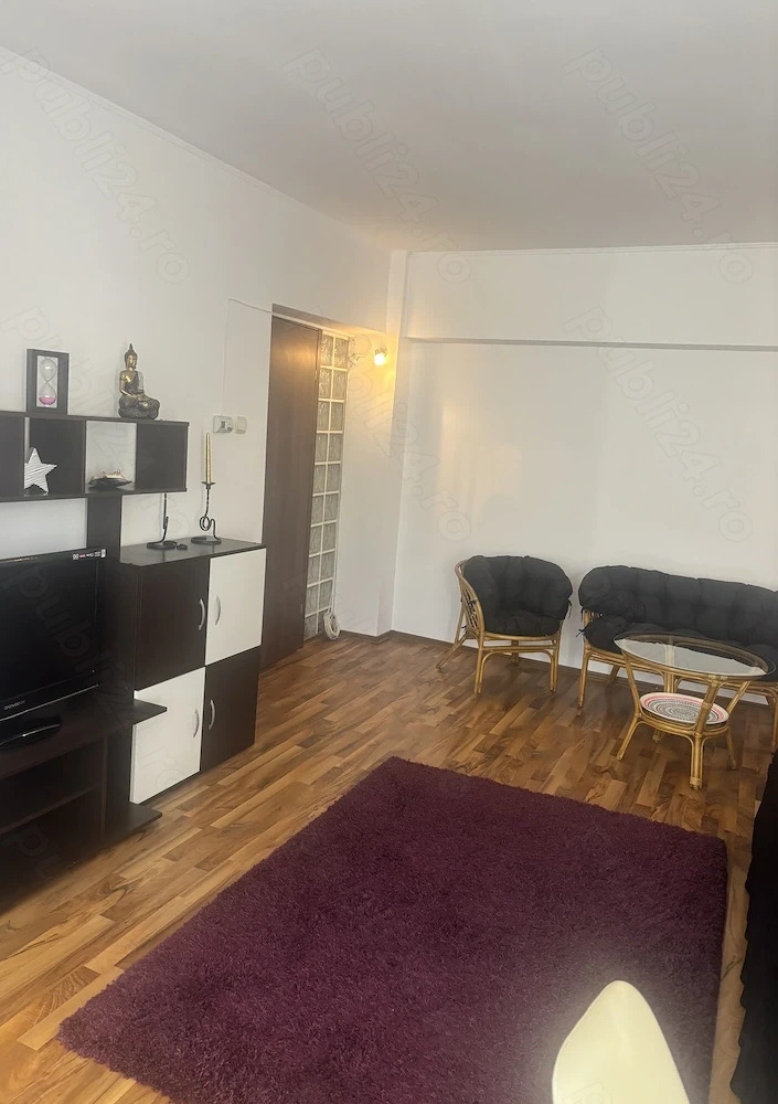 De vânzare apartament 2 camere , et 6/8– Zona Trocadero, Constanța