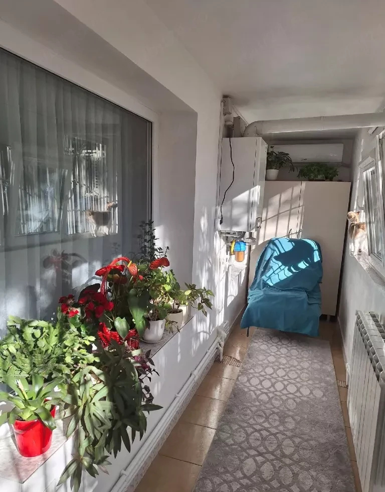 De vânzare apartament 2 camere decomandate, 60 m², str.Ferdinand, Jud Constanta