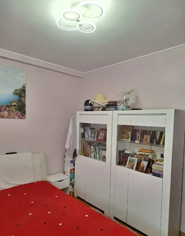 De vânzare apartament 2 camere decomandate, 60 m², str.Ferdinand, Jud Constanta