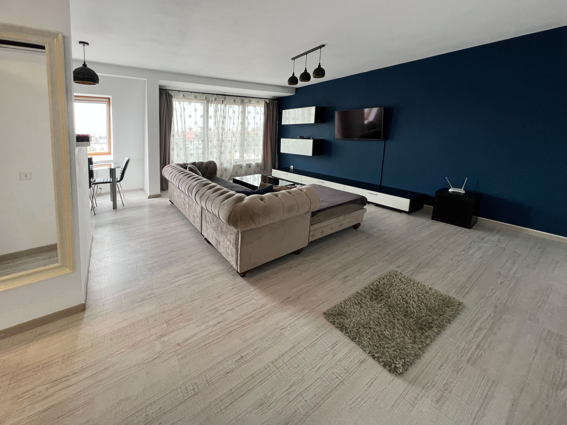 2 Camere | 400e | Sever Bocu