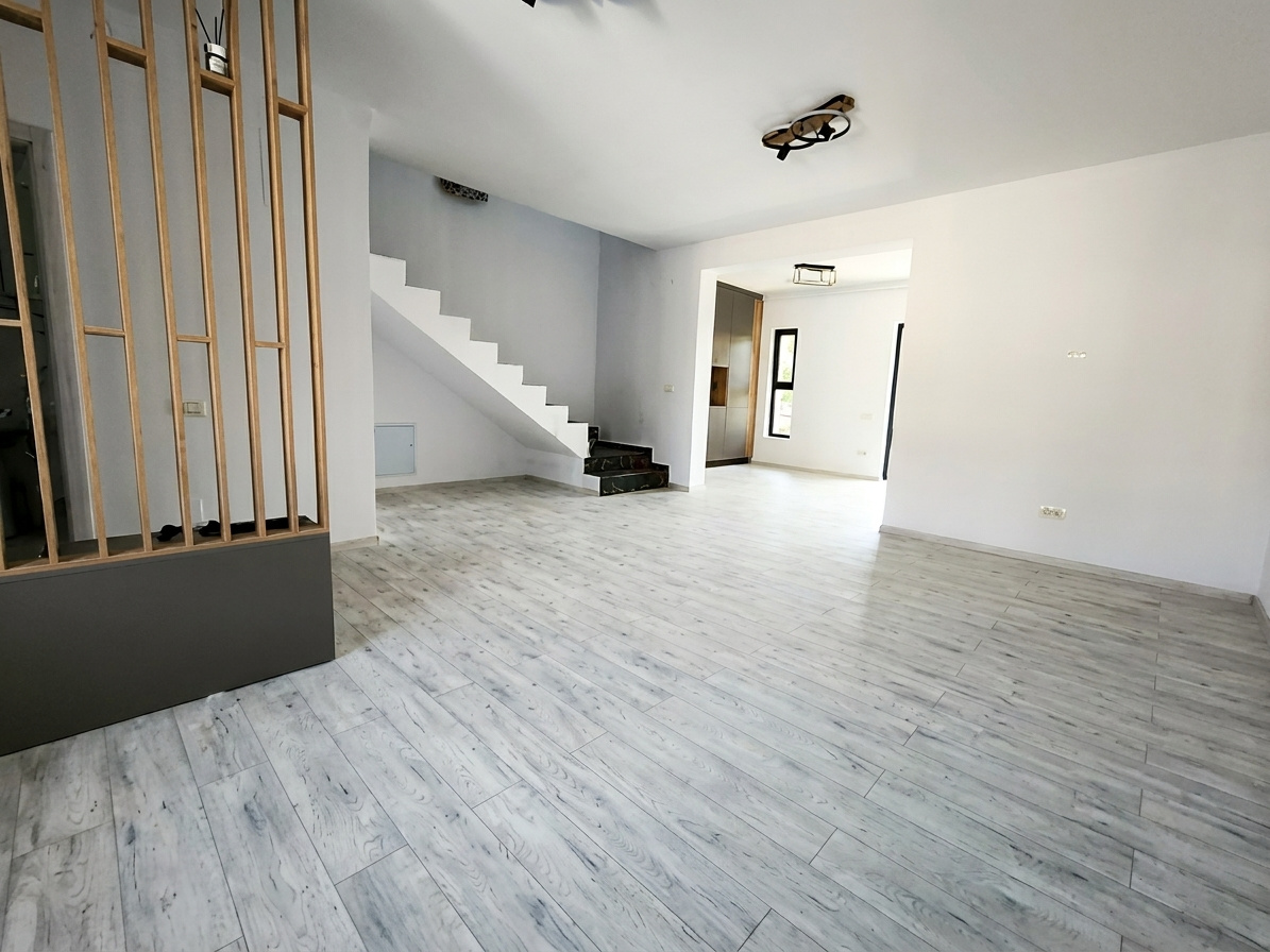 Casă de vânzare în AG Pitesti, 120 m²