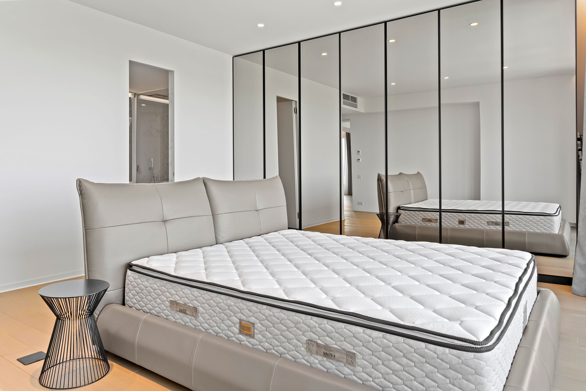 Apartament de vânzare în B Bucuresti, 250 m²