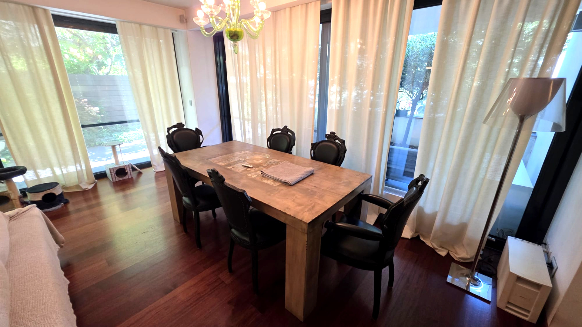 Apartament de vânzare în B Bucuresti, 221 m²