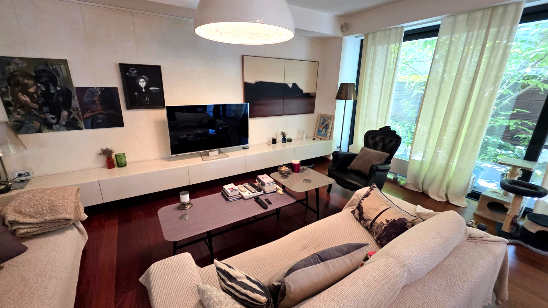 Apartament de vânzare în B Bucuresti, 221 m²