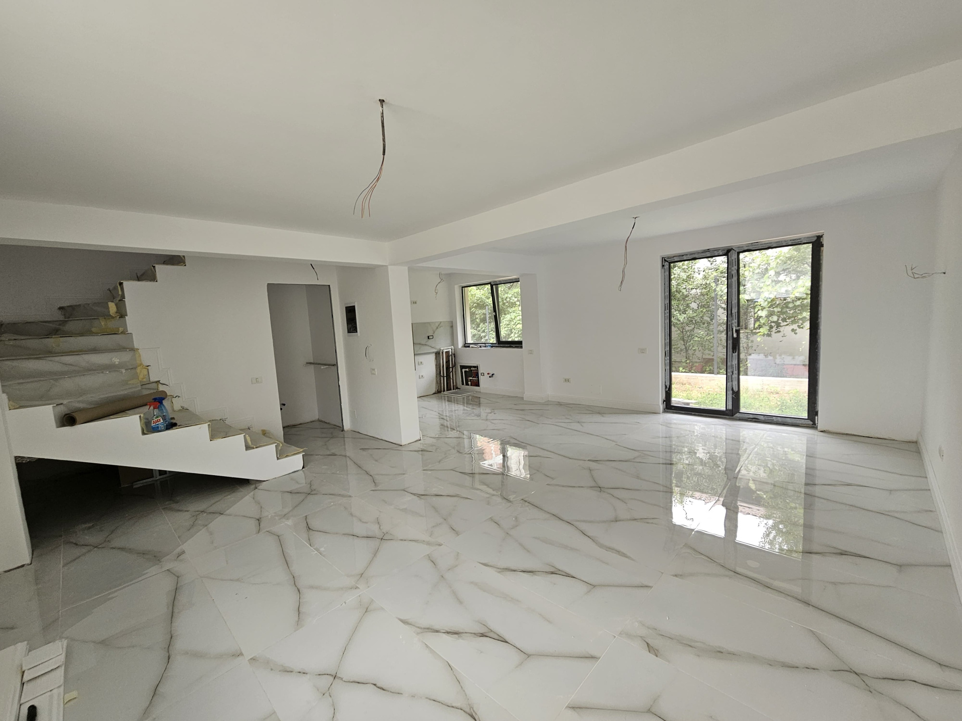 Casa deosebita de vanzare in sector 4 Berceni Metalurgiei