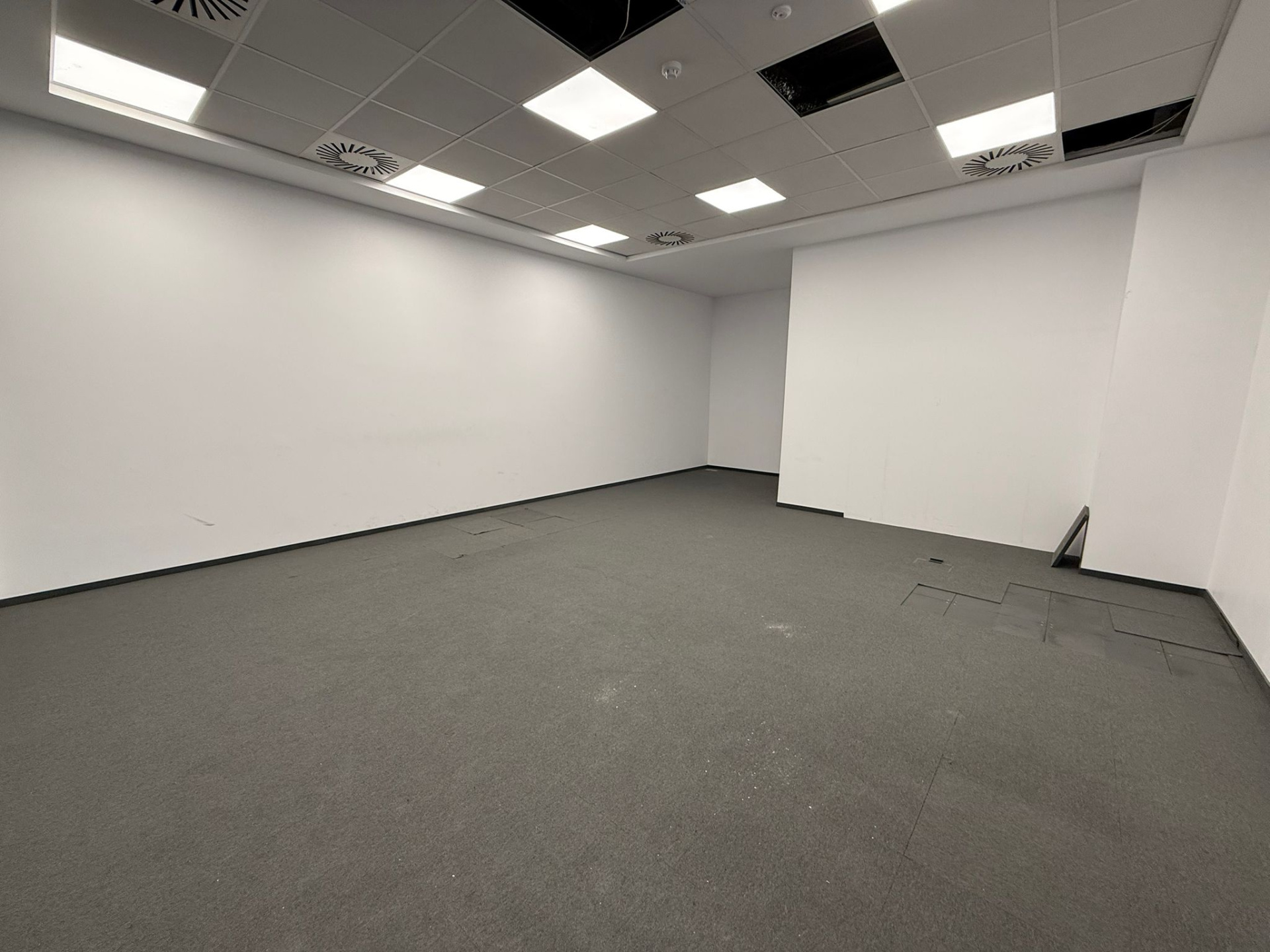 Comercial de închiriat în IS Iasi, 570 m²
