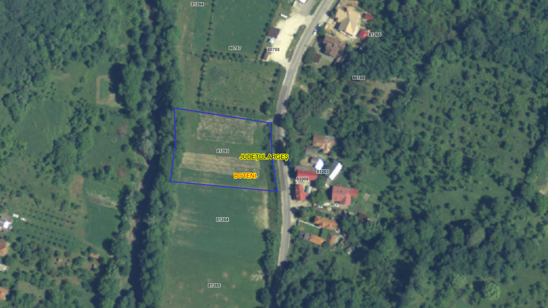 Teren intravilan la tara in Arges - 3.565 mp in comuna Boteni