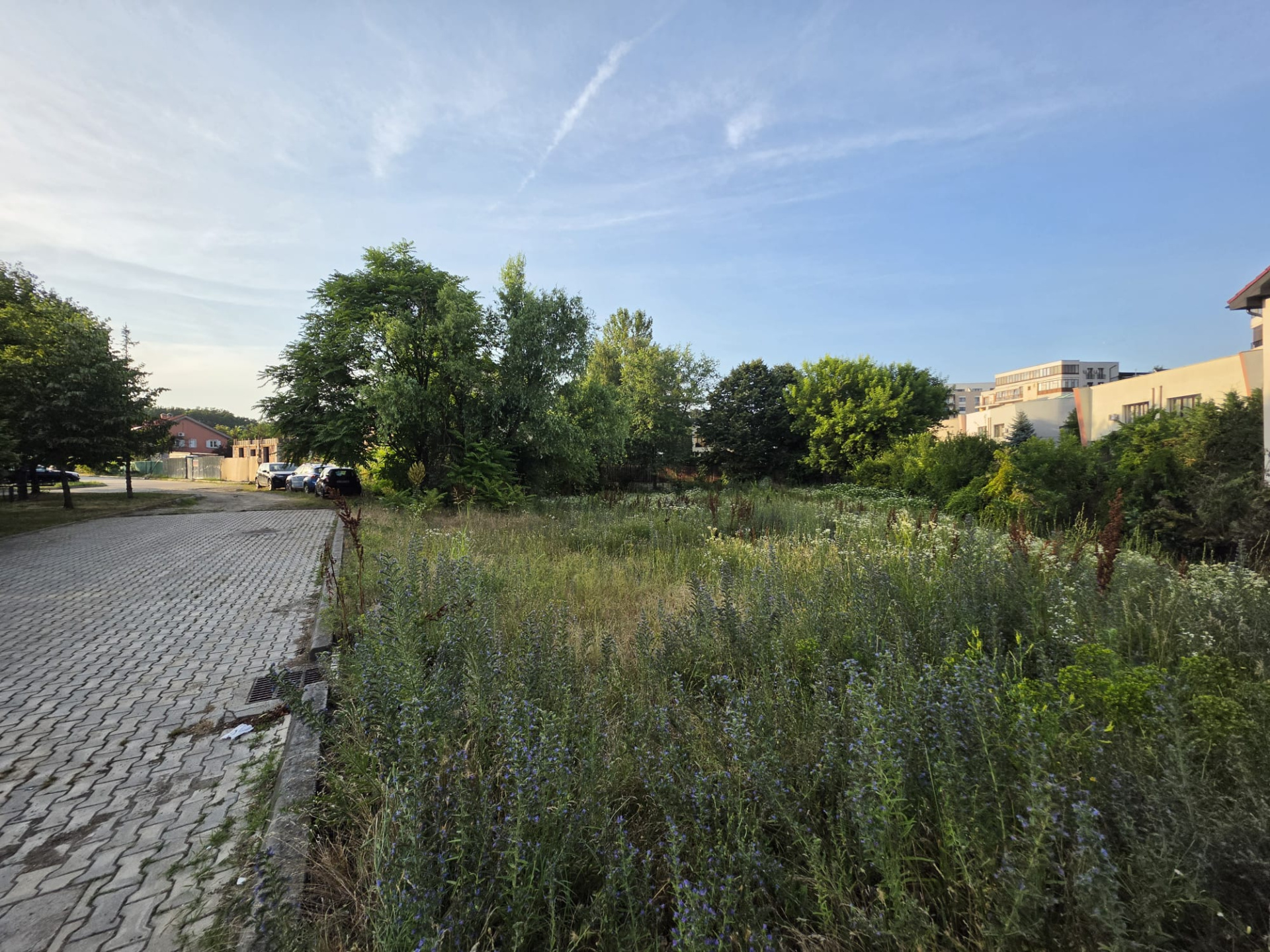 Teren de vânzare în B Bucuresti, Erou Iancu Nicolae Nr. 12-26 ([object Object])