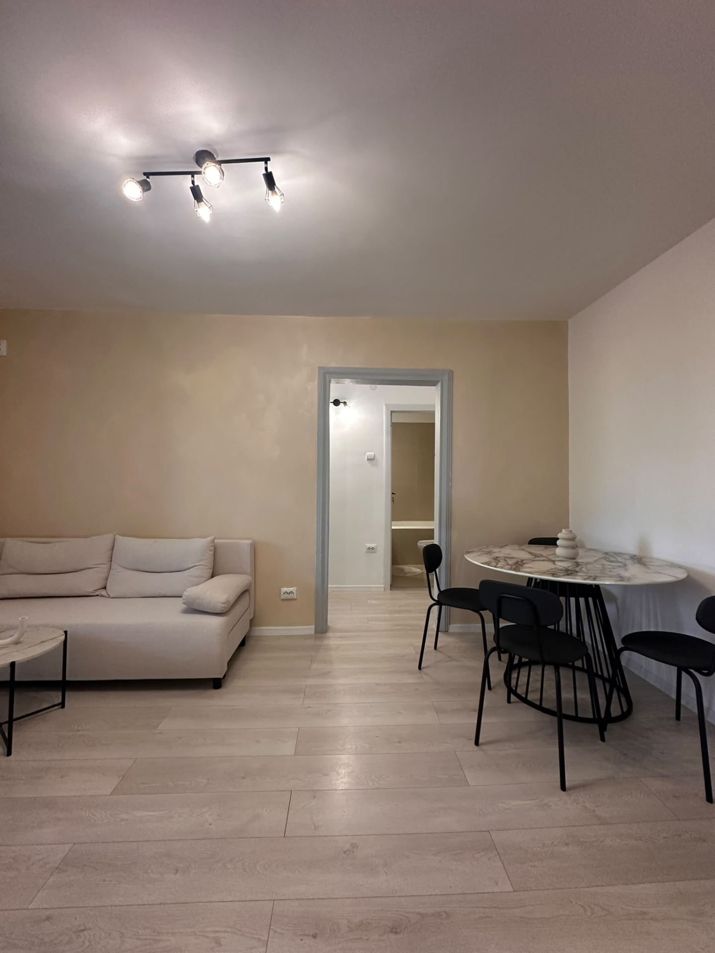 Apartament de vânzare în B Bucuresti, Gheorghe Duca Nr. 10-22 ([object Object]), 49 m²
