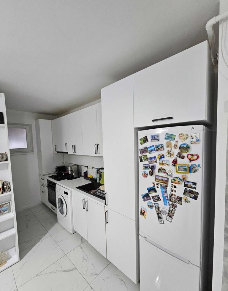 🏡 3 camere | 2 băi | Terasă 23 mp | Parcare inclusă | Florilor