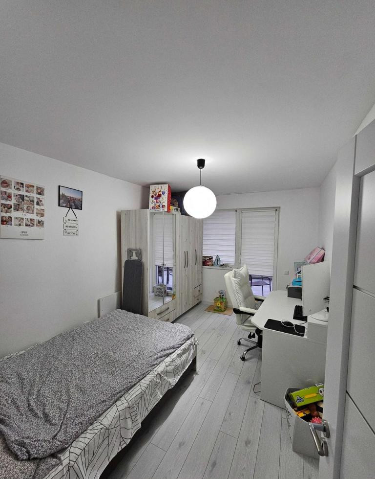 🏡 3 camere | 2 băi | Terasă 23 mp | Parcare inclusă | Florilor