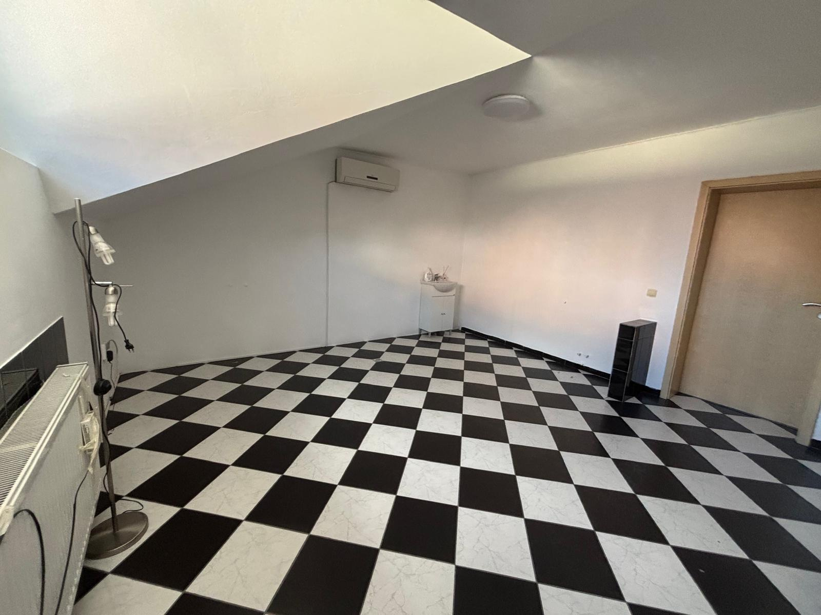 Comercial de închiriat în TM Timisoara, 17 m²