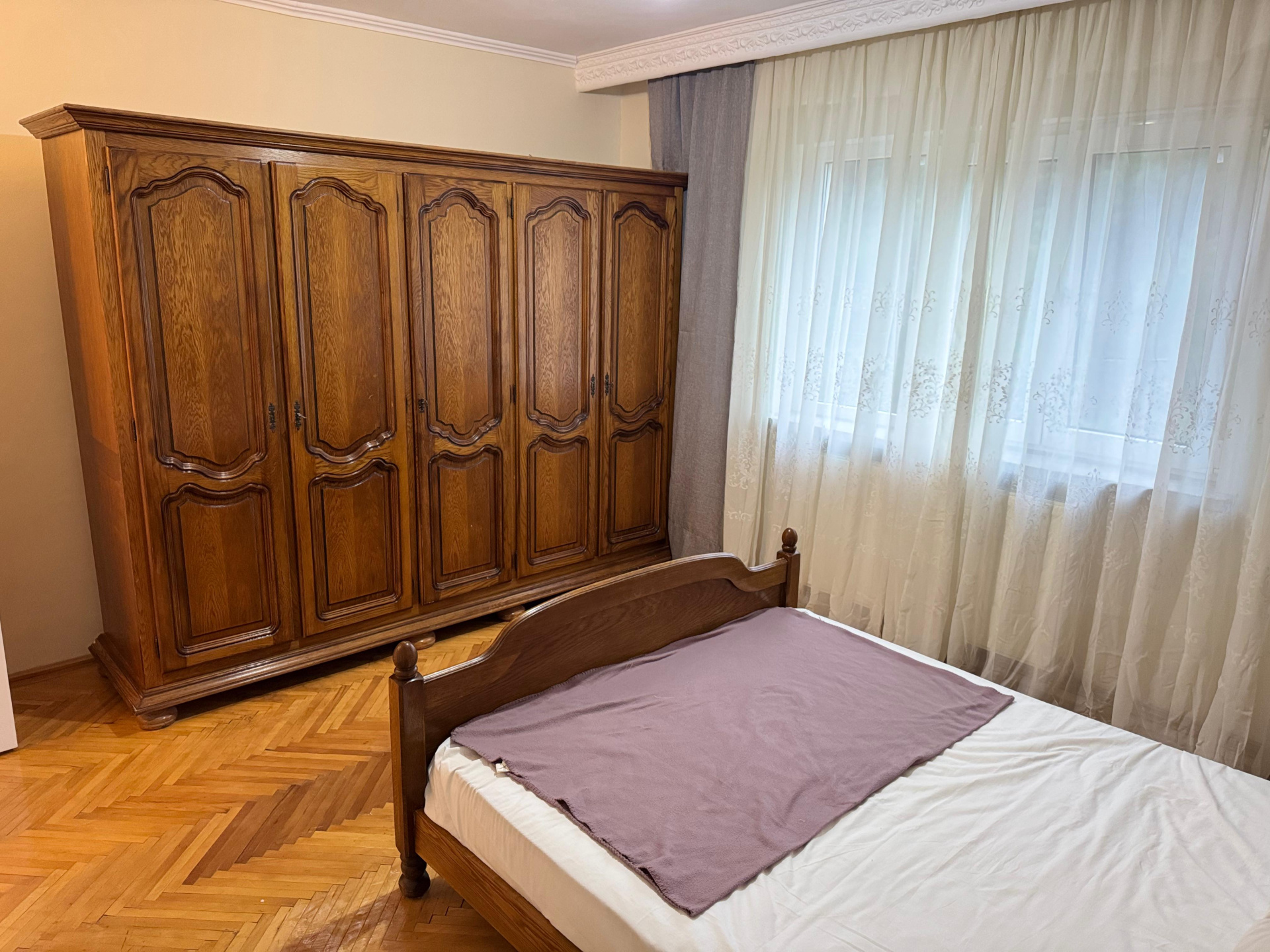 Apartament de închiriat în AG Pitesti, 64 m²