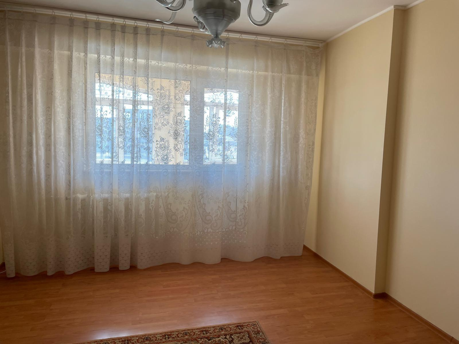 Vanzare apartament2 camere Fratii Golesti