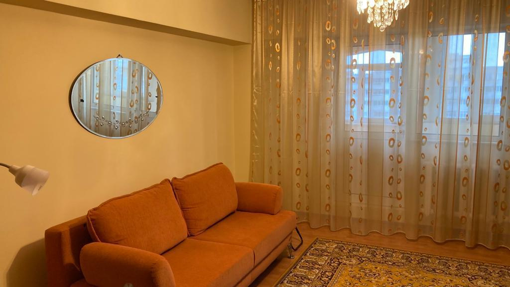 Vanzare apartament2 camere Fratii Golesti