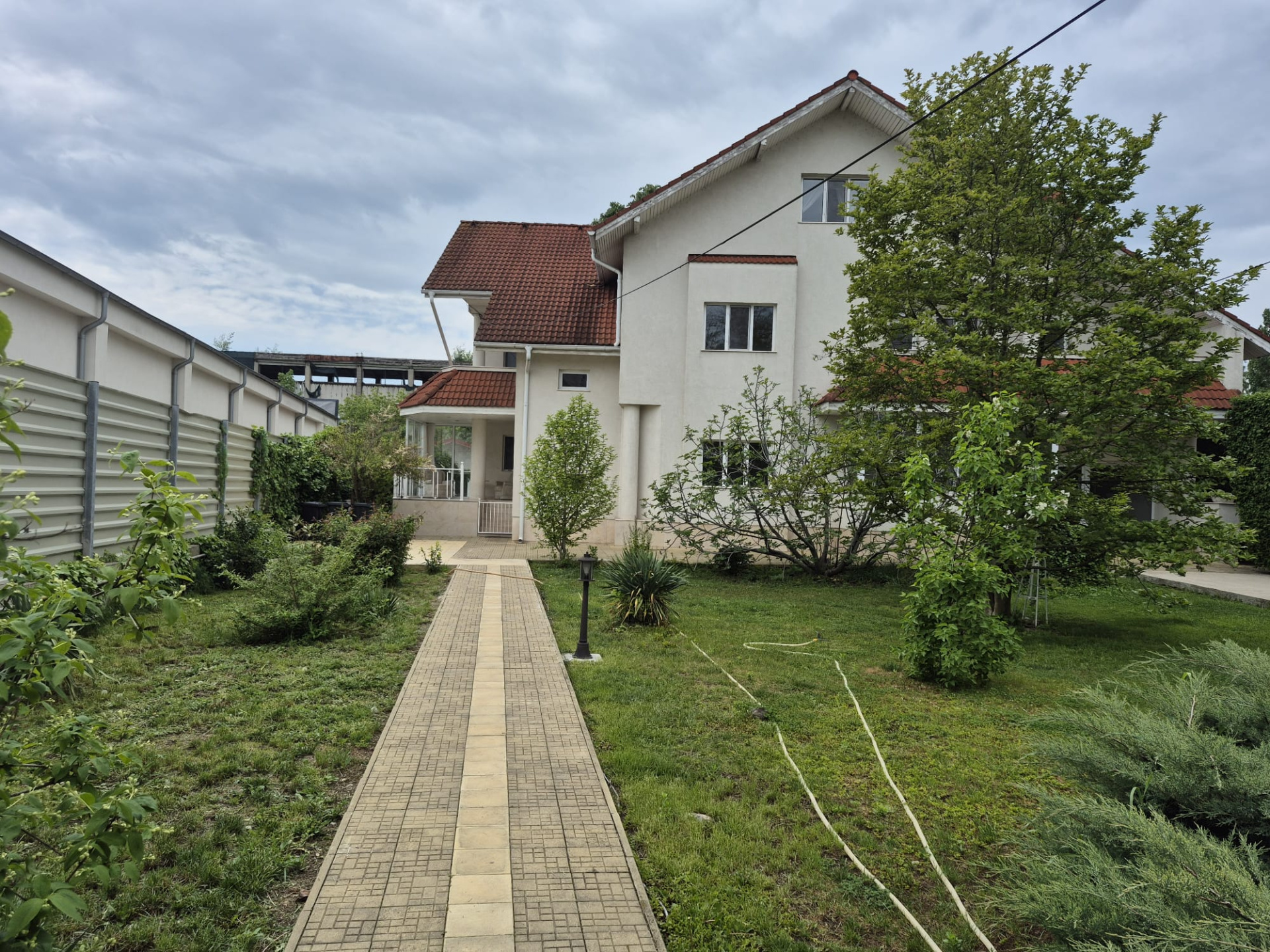 Casă de vânzare în DB Targoviste, 550 m²