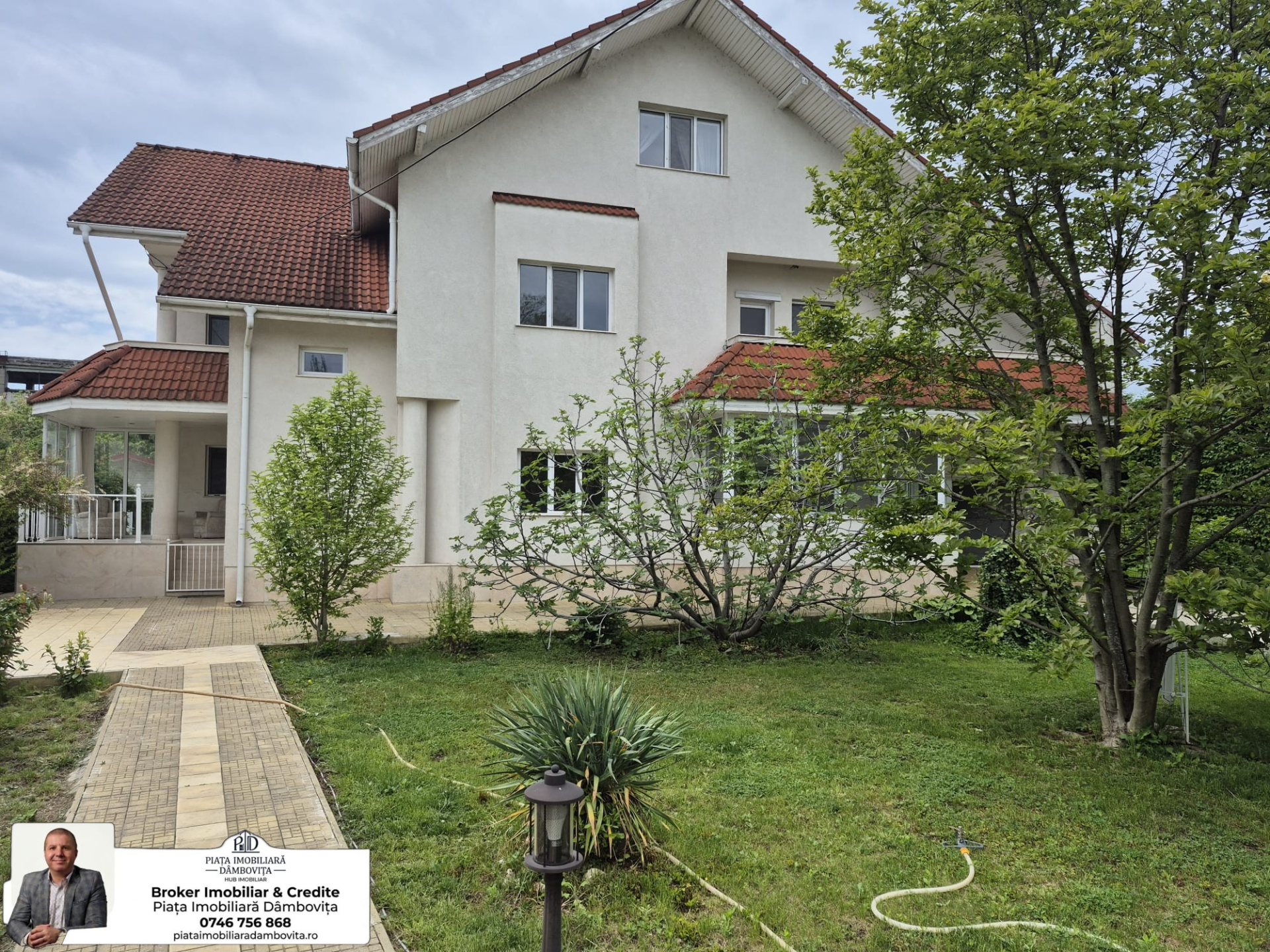 Casă de vânzare în DB Targoviste, 550 m²