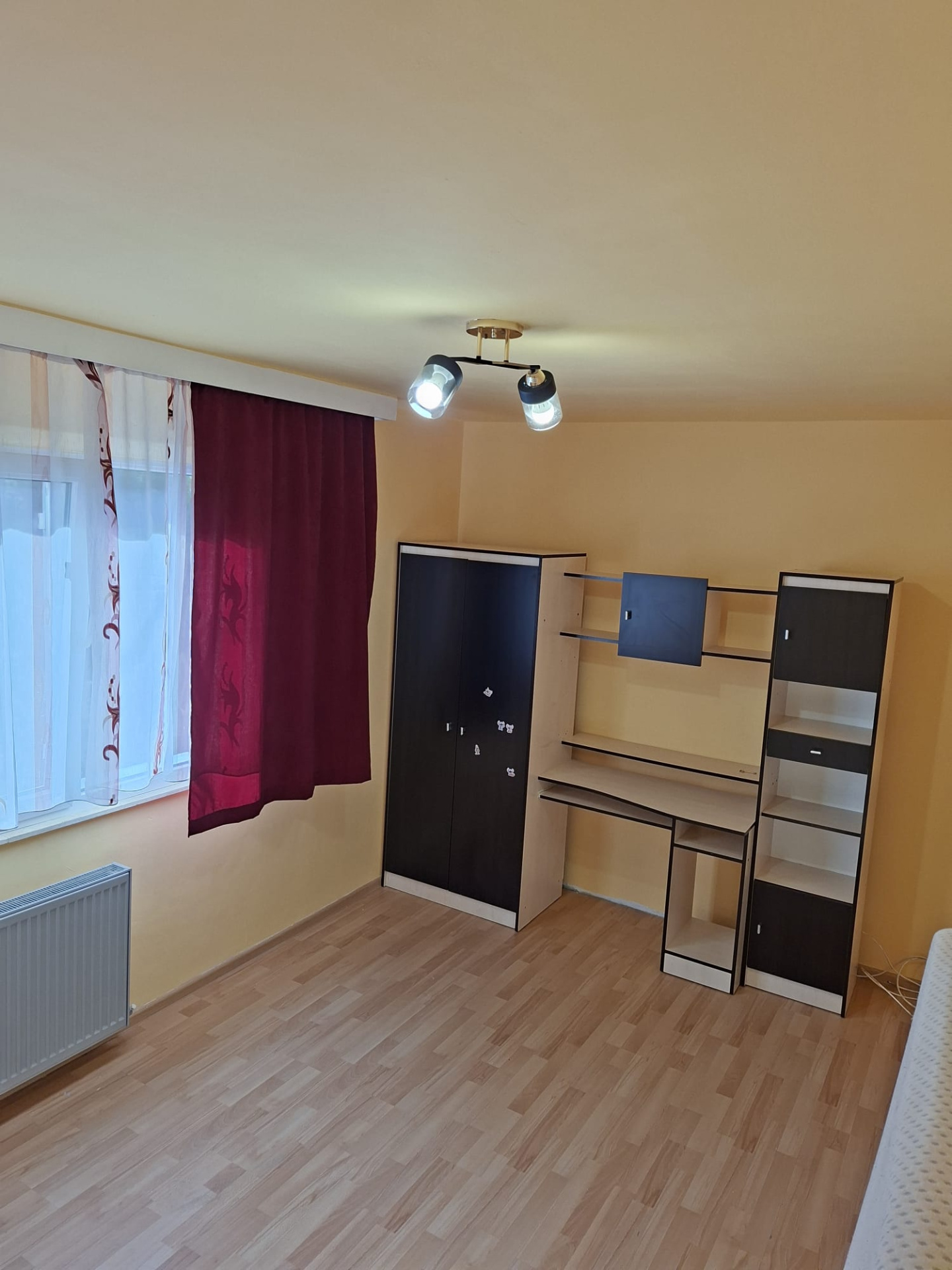 Garsoniera spatioasa de inchiriat - central , Colina - 340 Euro