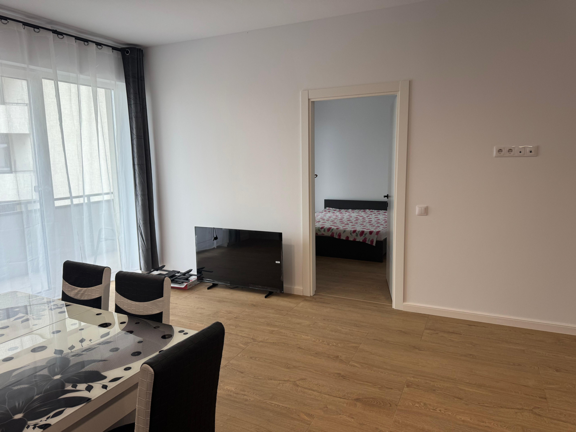 Apartament cu 2 camere de închiriat | Bloc nou | Parcare subterană